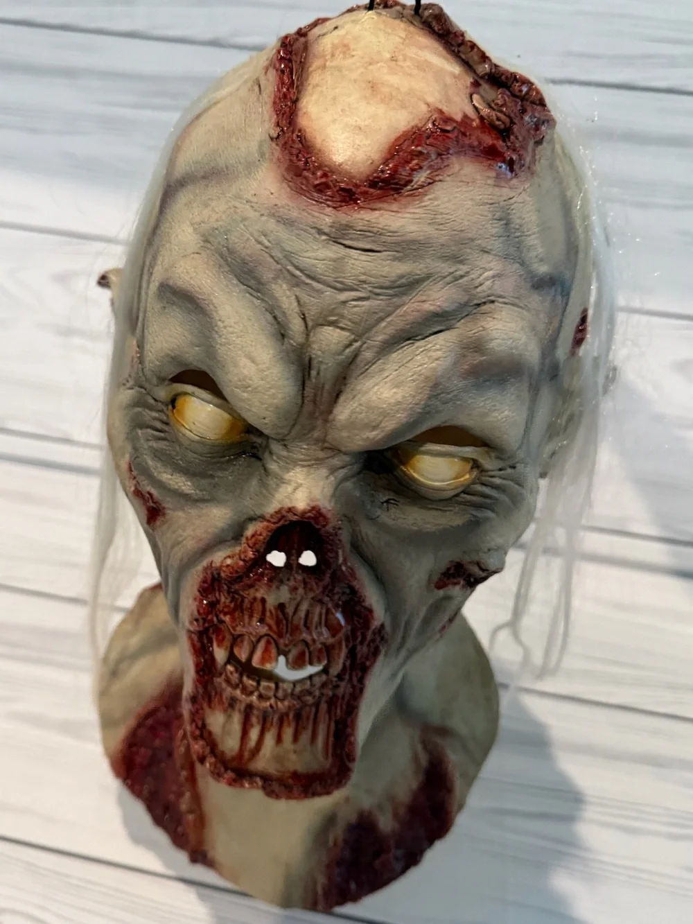 Horror Zombie Bust Decor Mask in Gray and Red - Brand